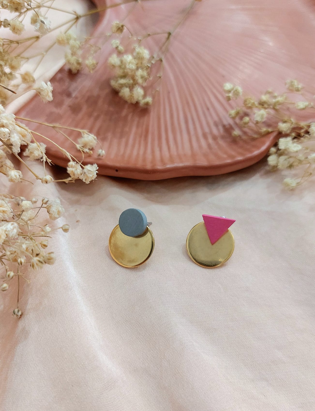 Kolczyki ze stali chirurgicznej z drewnianymi elementami